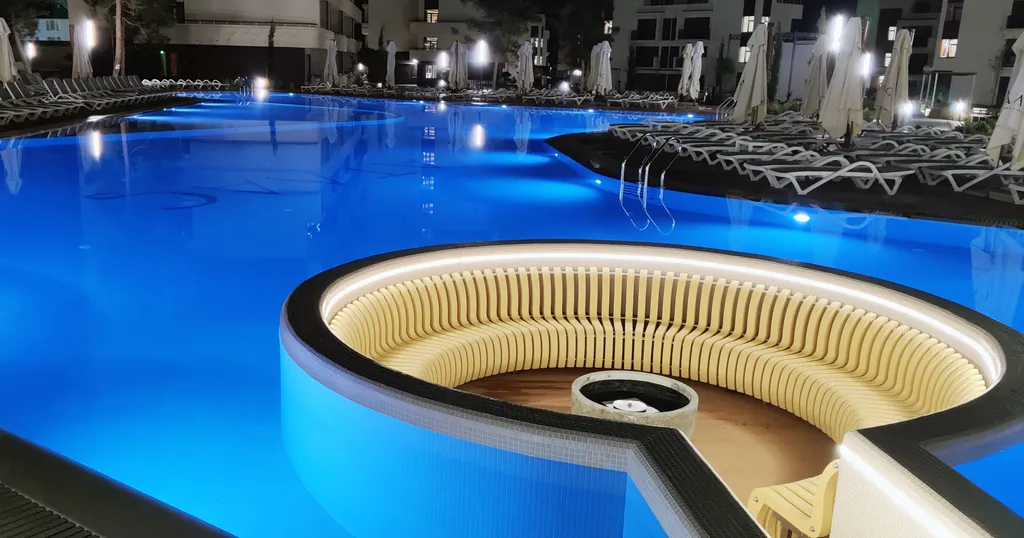 Апартаменты в Atlas Apart-Hotel SPA, вид на море и 4 бассейна