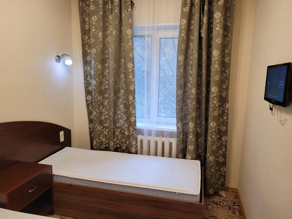 Студия с тремя спальнями, двумя с/у