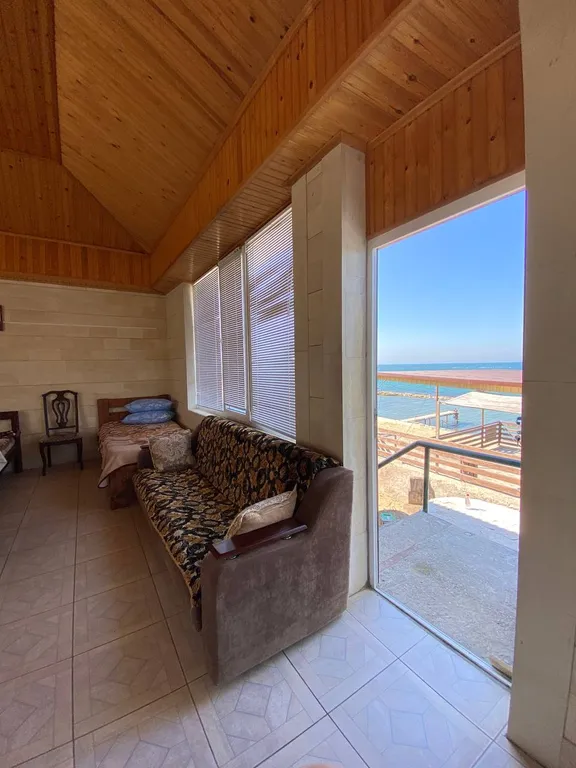 Домик у моря