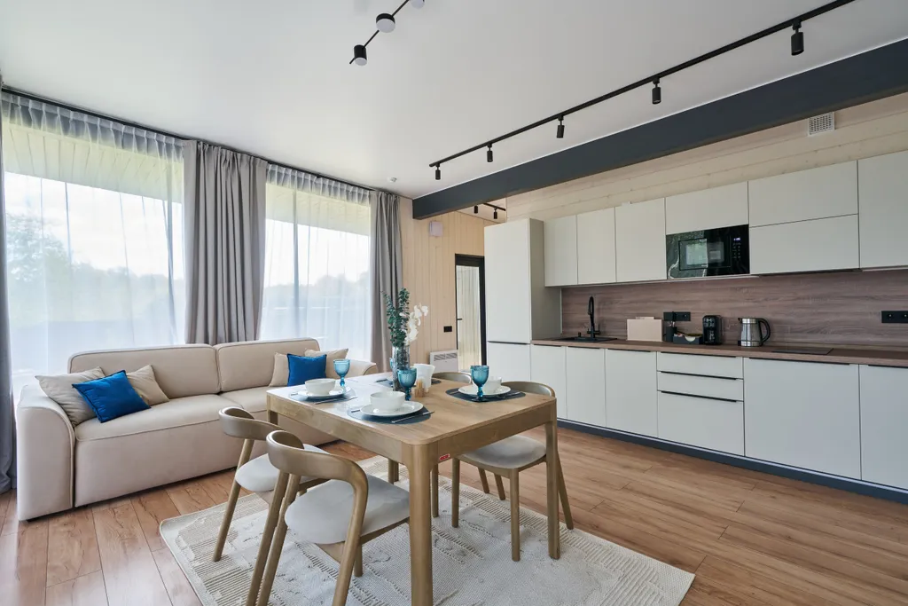 Коттедж Домик у реки в окружении сосен с камином, сауной и чаном — Семеновское