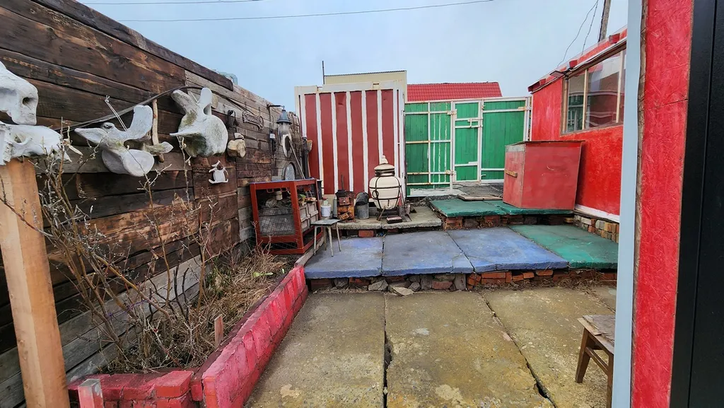 Домик возле аэропорта