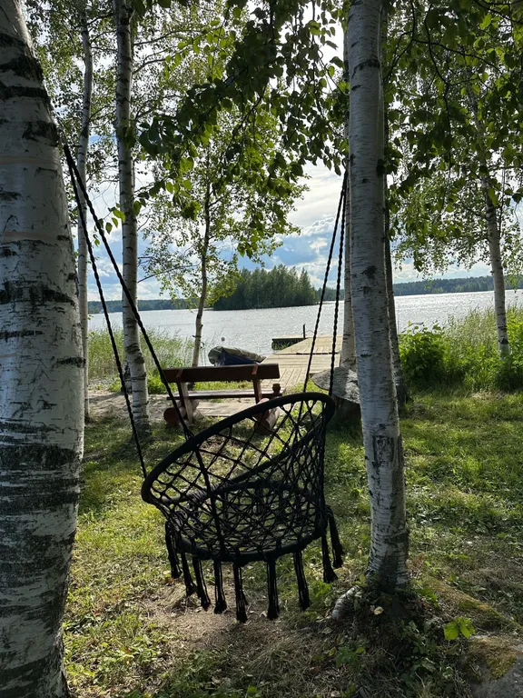 Дом на берегу озера