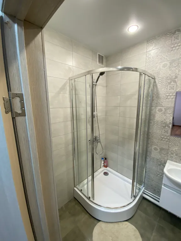 Светлая однушка на высоте с потрясающим видом