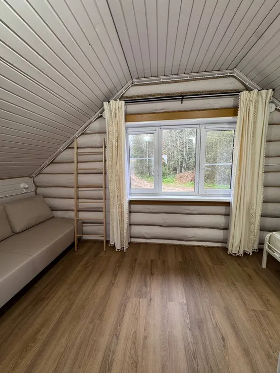 Дом на берегу озера