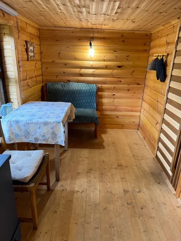 Большой дом среди сосен