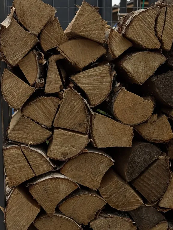 Коттедж Домик у реки в окружении сосен с камином, сауной и чаном — Семеновское