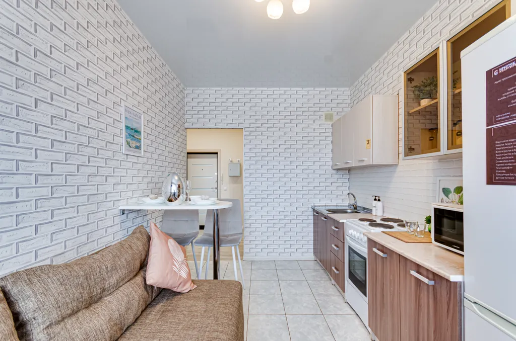 Зеркальный перламутр | Mother of pearl mirror | однокомнатная | 4 гостя