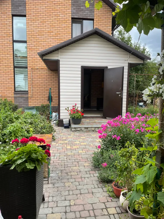 Коттедж Уютный домик с беседкой — Казань