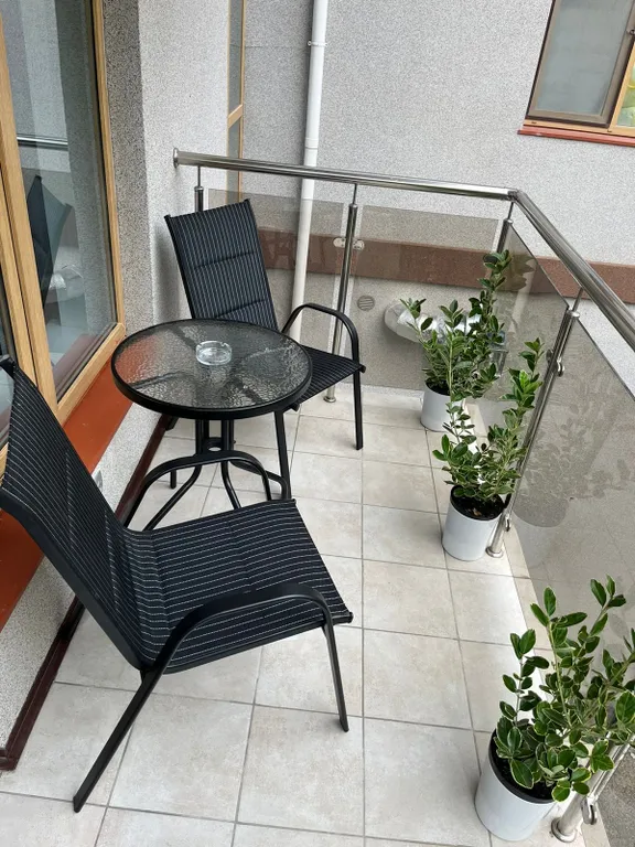 Апартамент-студия с кухней и балконом у моря