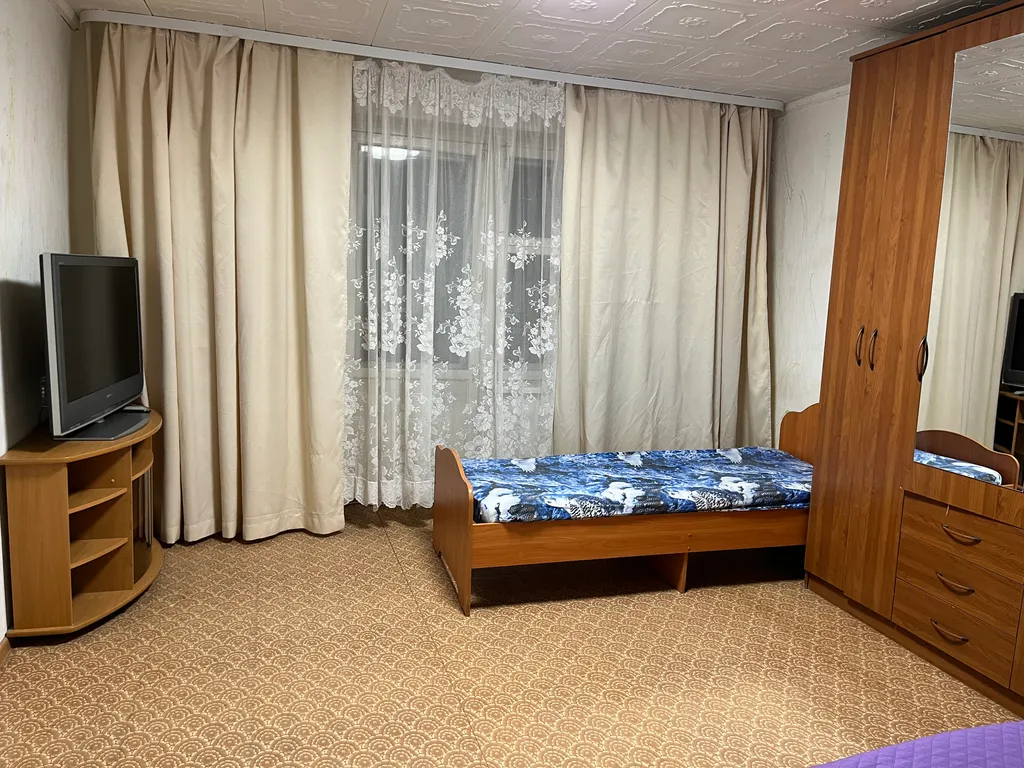 Трехкомнатная квартира в центре города — аренда посуточно в Нягань