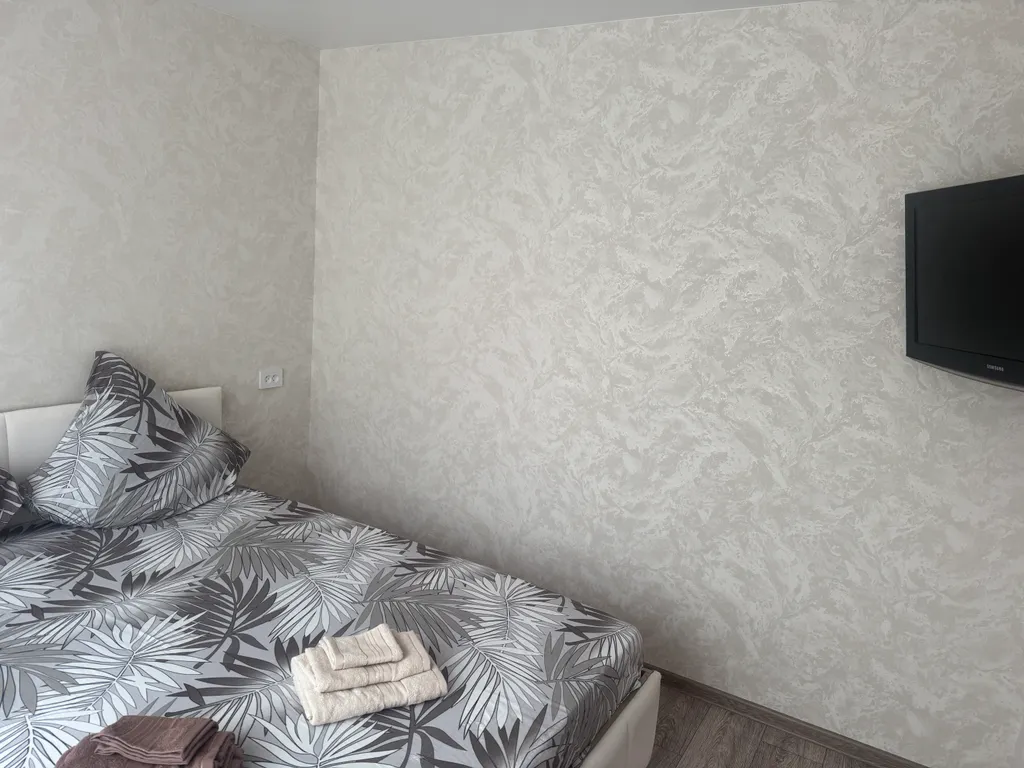 Просторная двухкомнатная квартира с видом на Мишенную сопку