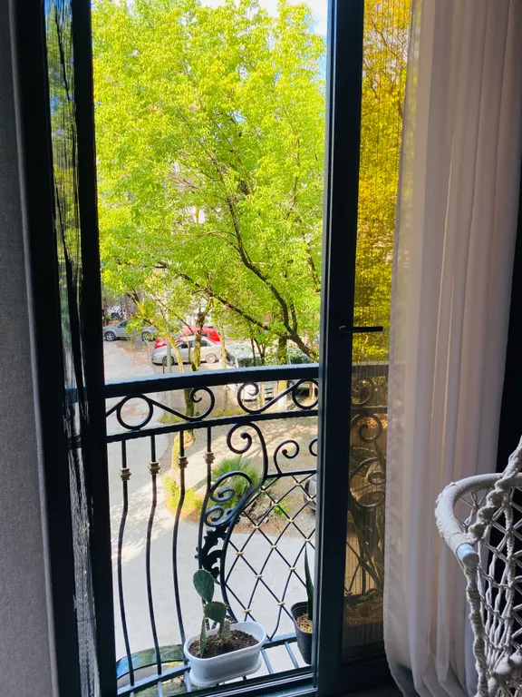 Дизайнерская квартира в самом сердце Сухума