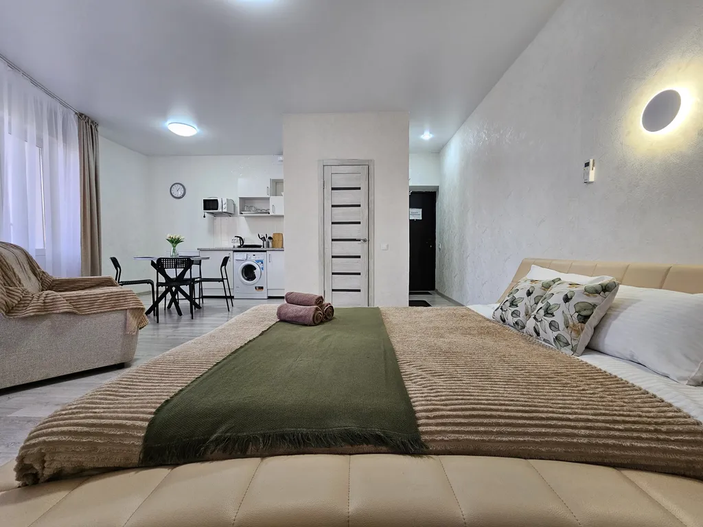 Квартира Квартира Просторная студия 40м на озере в центре Горячего ключа — Горячий Ключ