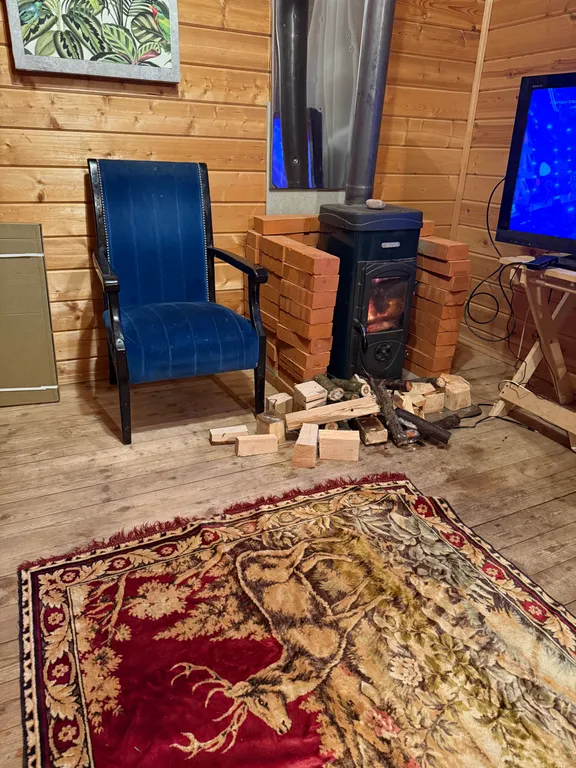 Уютный дом с пятью спальнями на берегу водохранилища