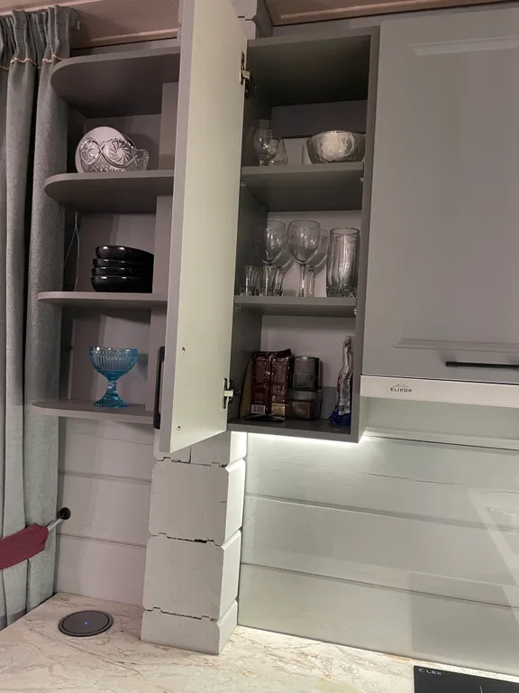 Дом рядом с озером