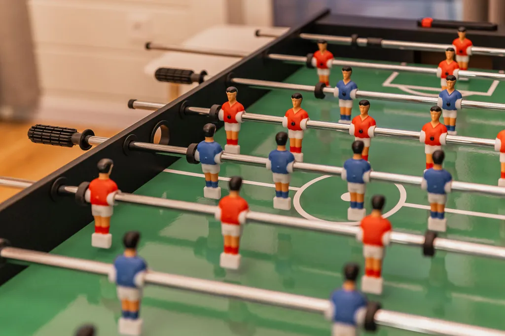 Новый дом с видом на озеро, сауной, гриль-домом и детской площадкой