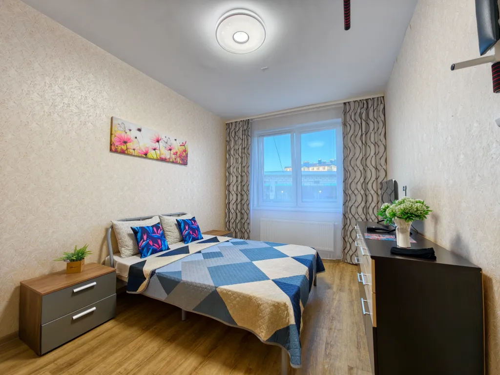 Светлая уютная квартира в шикарном районе города — аренда посуточно в Ноябрьск