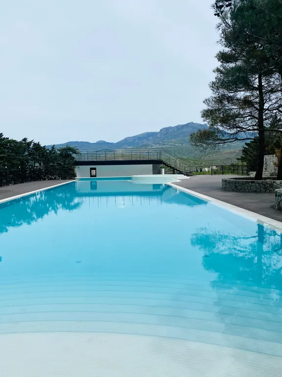 Квартира Студия с бассейном на семью с 2-3 детьми — аренда посуточно в Семидворье