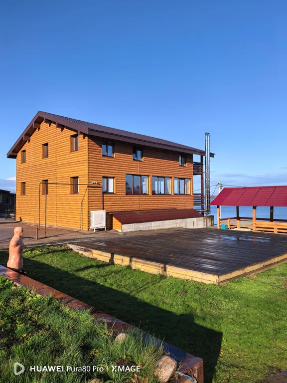 Коттедж на берегу реки Волга