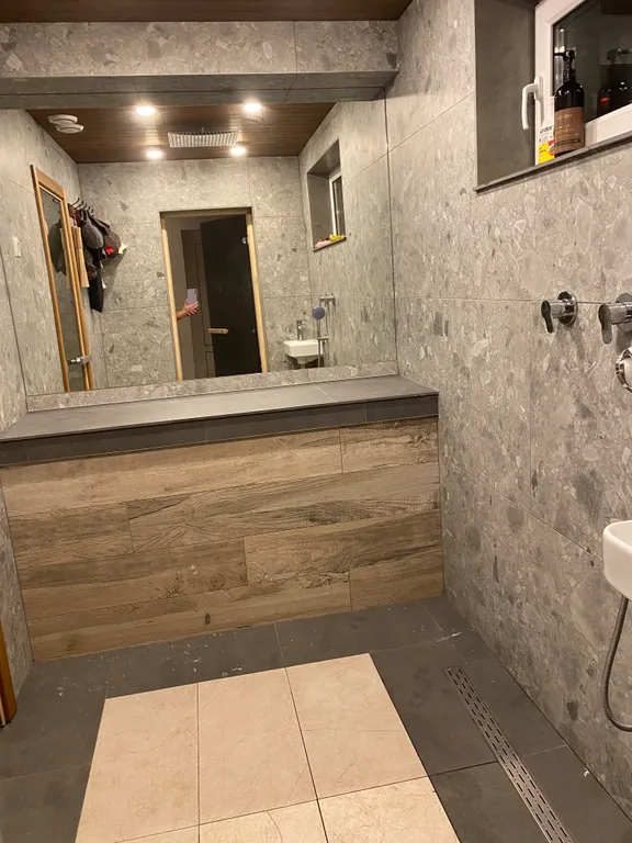 Дом с бассейном, баней и видом на море