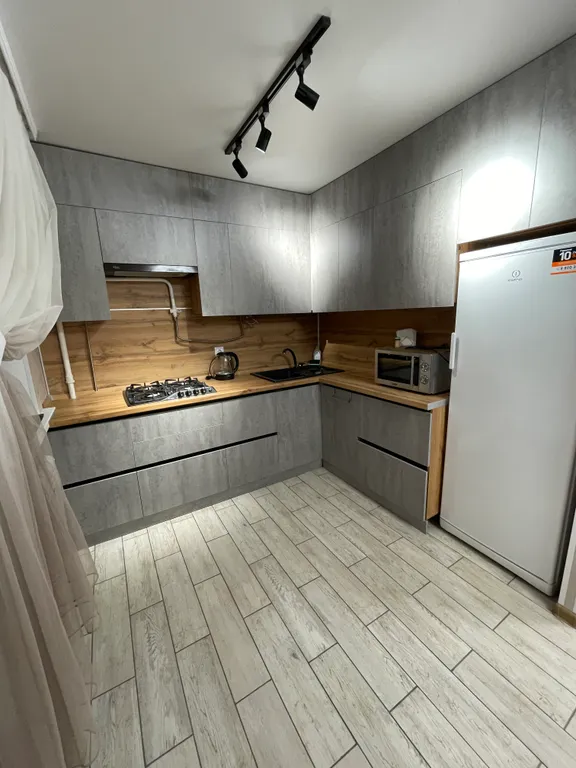 Стильная уютная евро двушка с балконом в центре города