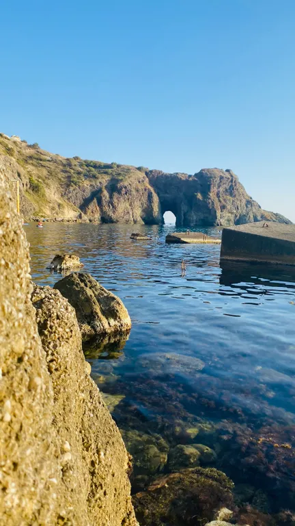 Коттедж Двухкомнатный дом с зоной отдыха и гамаком в 15 минутах от моря — Севастополь