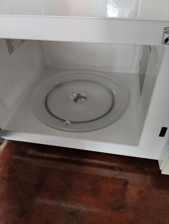 Скромная квартира с изолированными комнатами в центре