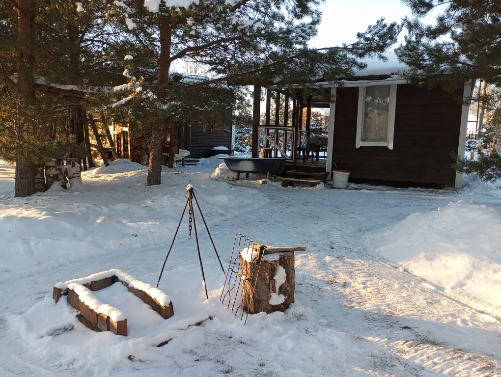 Домик у озера