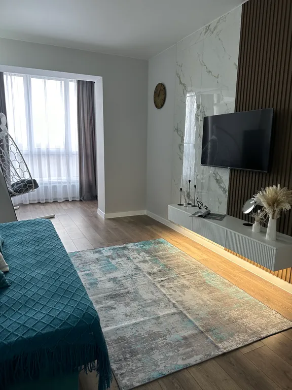 Комфортные апартаменты с видом на Дубовую рощу