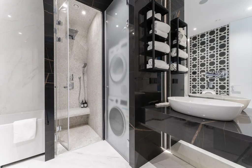 Апартамент на 73 этаже Москвы-сити с хамамом и настольными играми