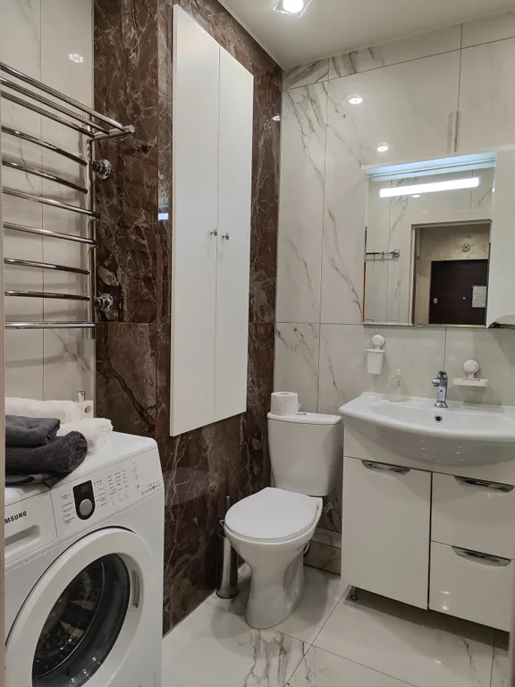 Центр новый дом, большая парковка