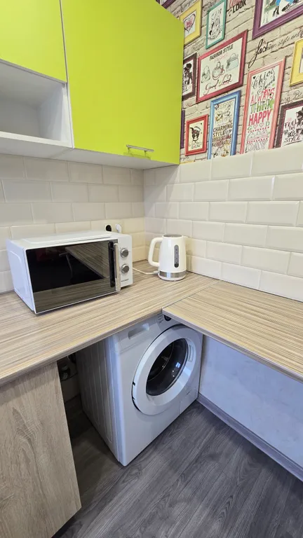 Квартира Квартира Уютная студия в центре городка нефтяников — Омск