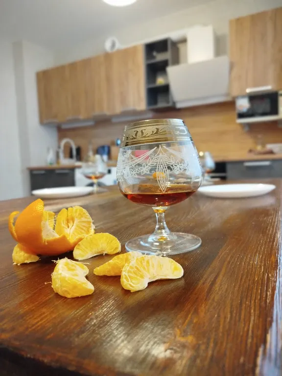 Просторная семейная двухкомнатная квартира рядом с центром города