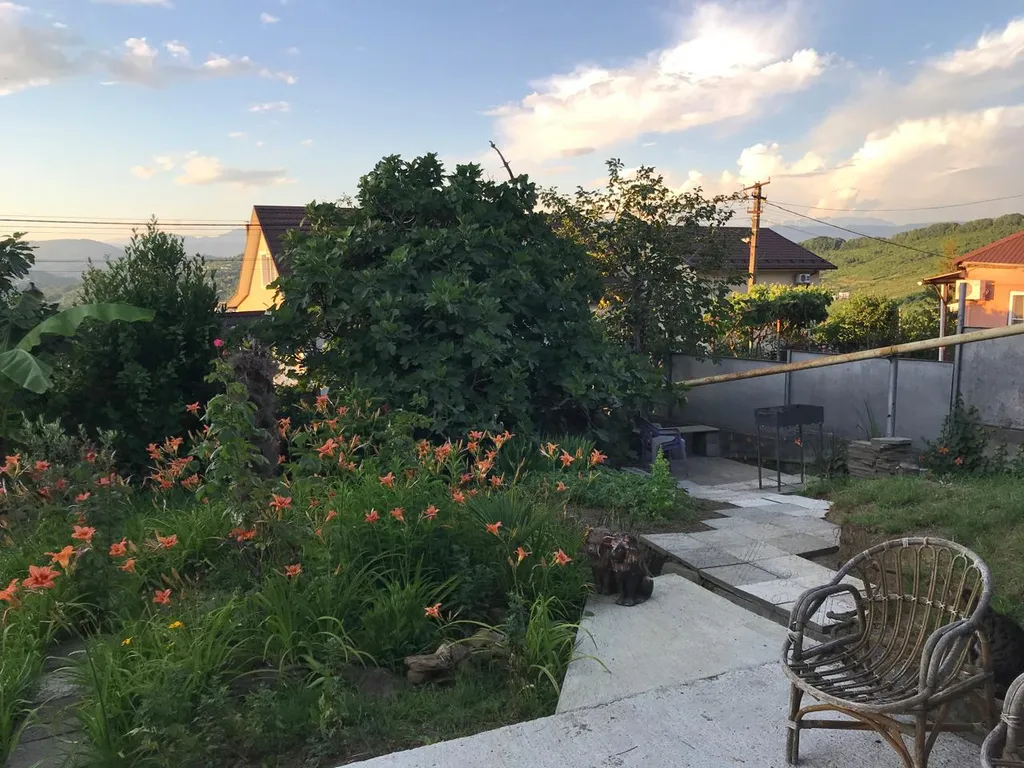 Коттедж Уютный, чистый дом с видом на горы — Сочи