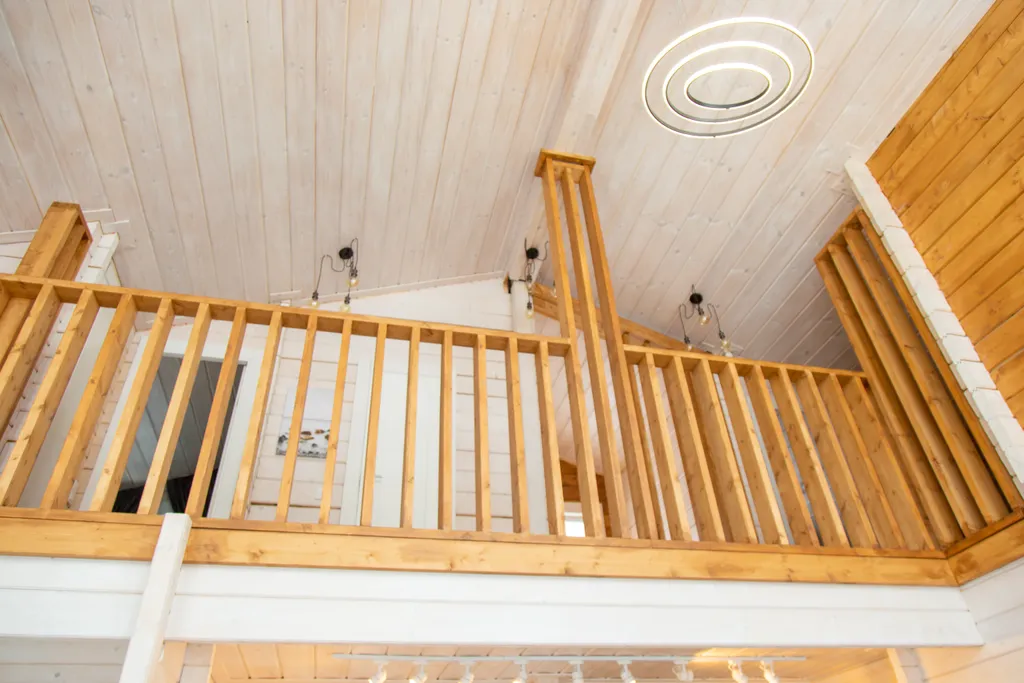 Большой дом с видом на озеро, 3 спальнями, сауной и детской площадкой