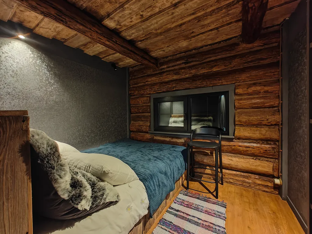 "Кот и Печка", синий дом, красота, тишина и ты