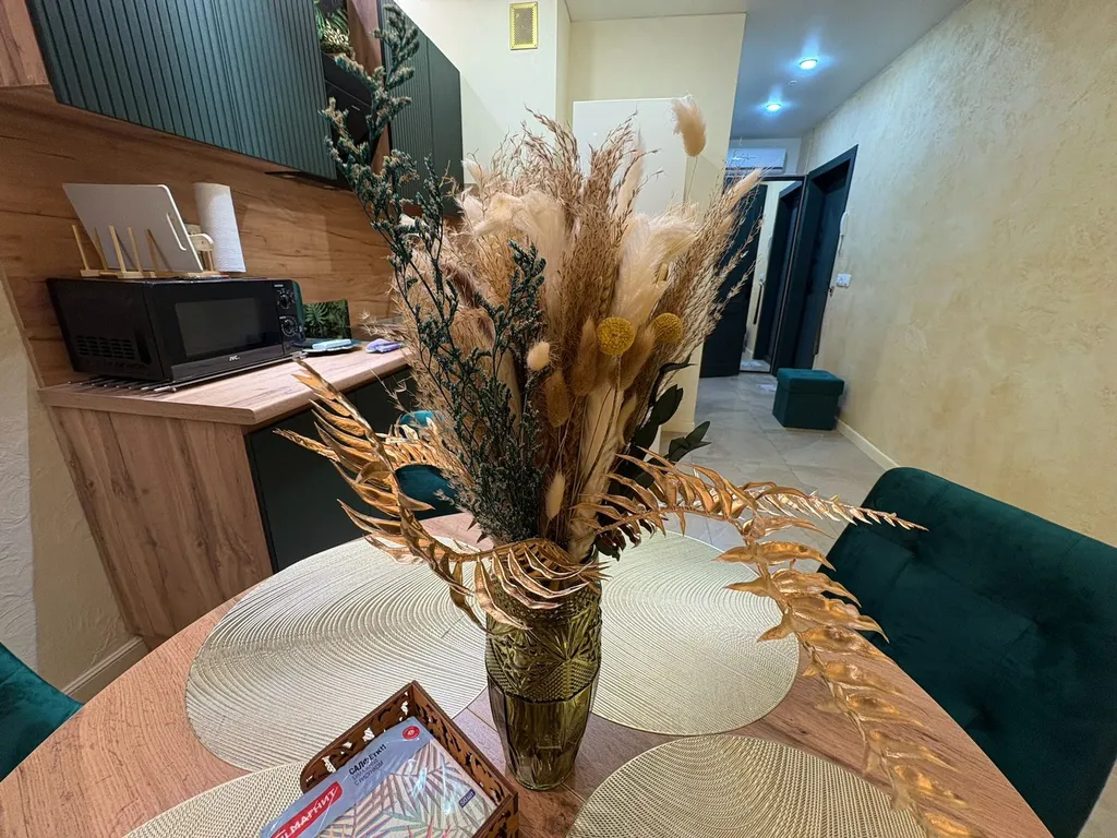 Видовая студия с изолированной комнатой на Береговой