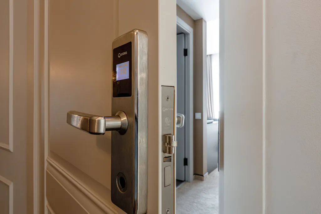 Стандарт без балкона с видом на море и дополнительным местом