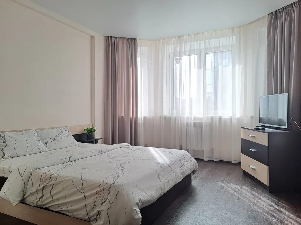 2-комнатная квартира бизнес-класса с двумя лоджиями — аренда посуточно в Липецк