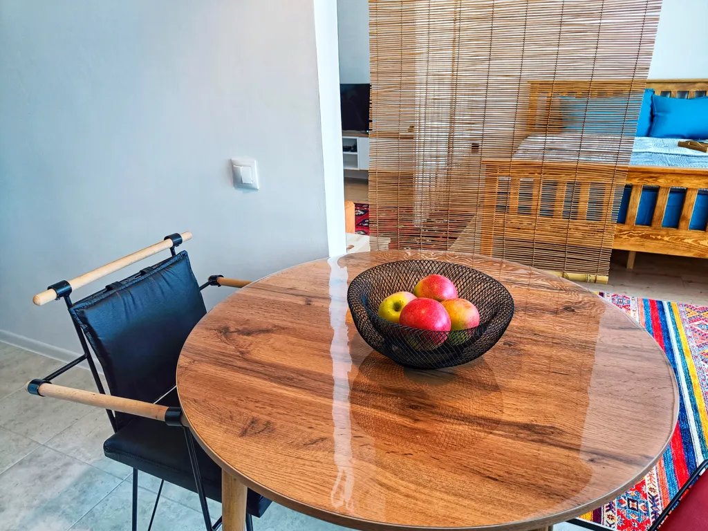 Студия с видом на горы в самом центре