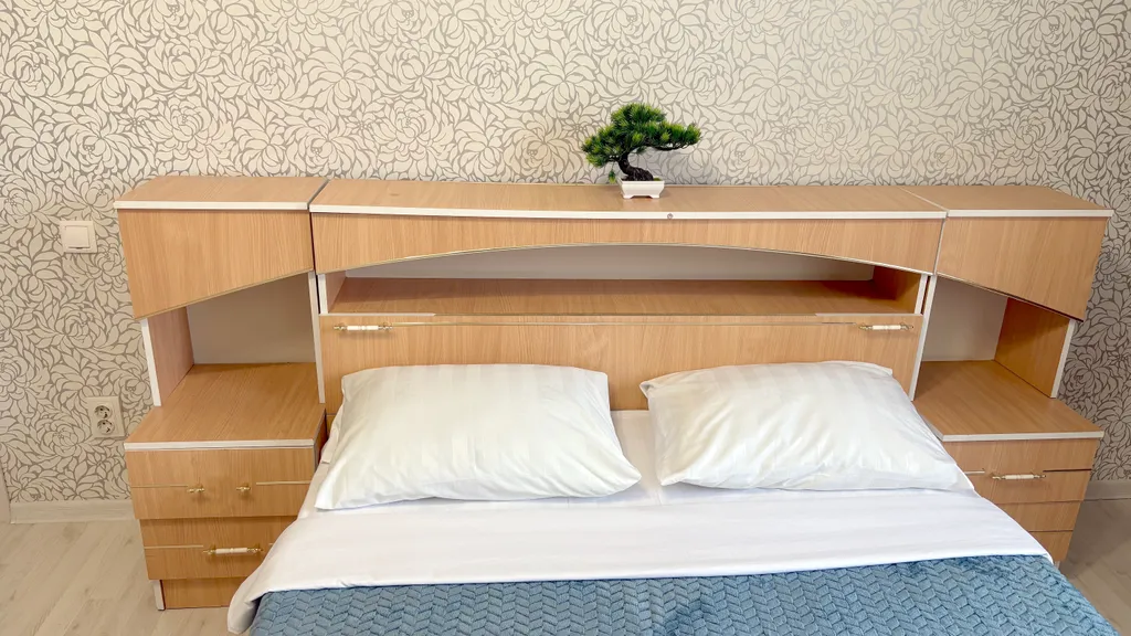 Светлая евро-двушка в Кошелeв парке. Для семьи или для работы.