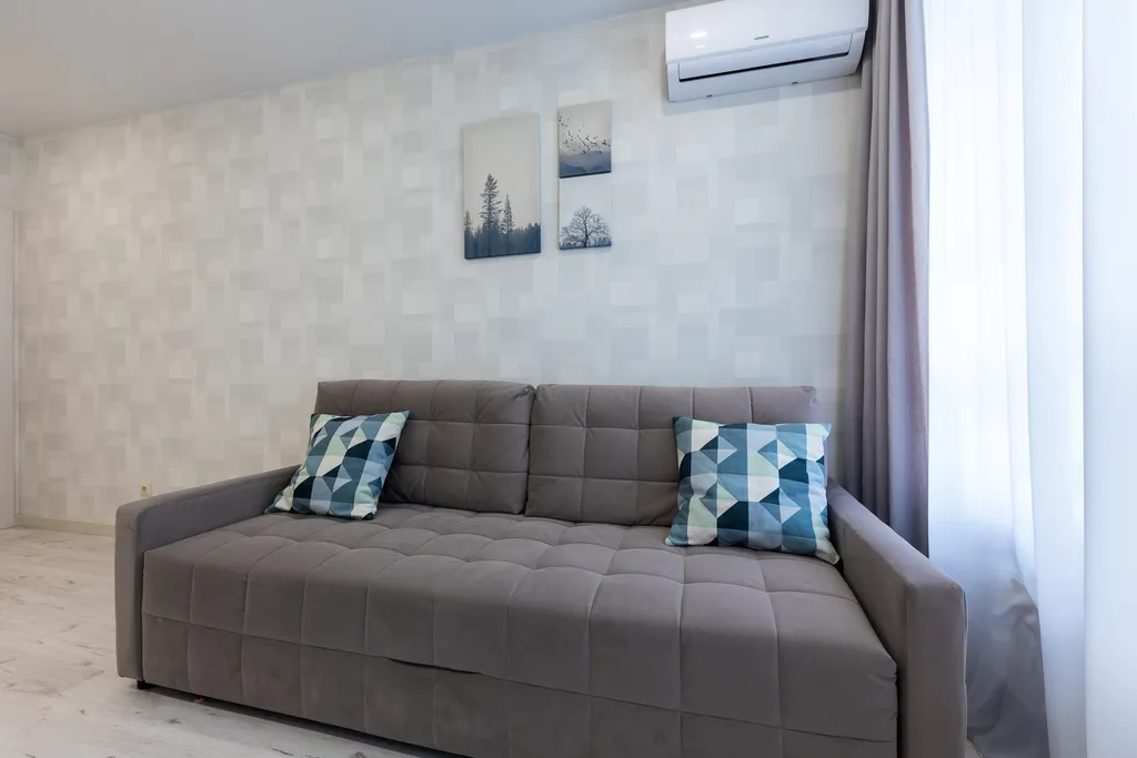 У нас уютно, ждем вас в гости, рядом центр Мулдашева