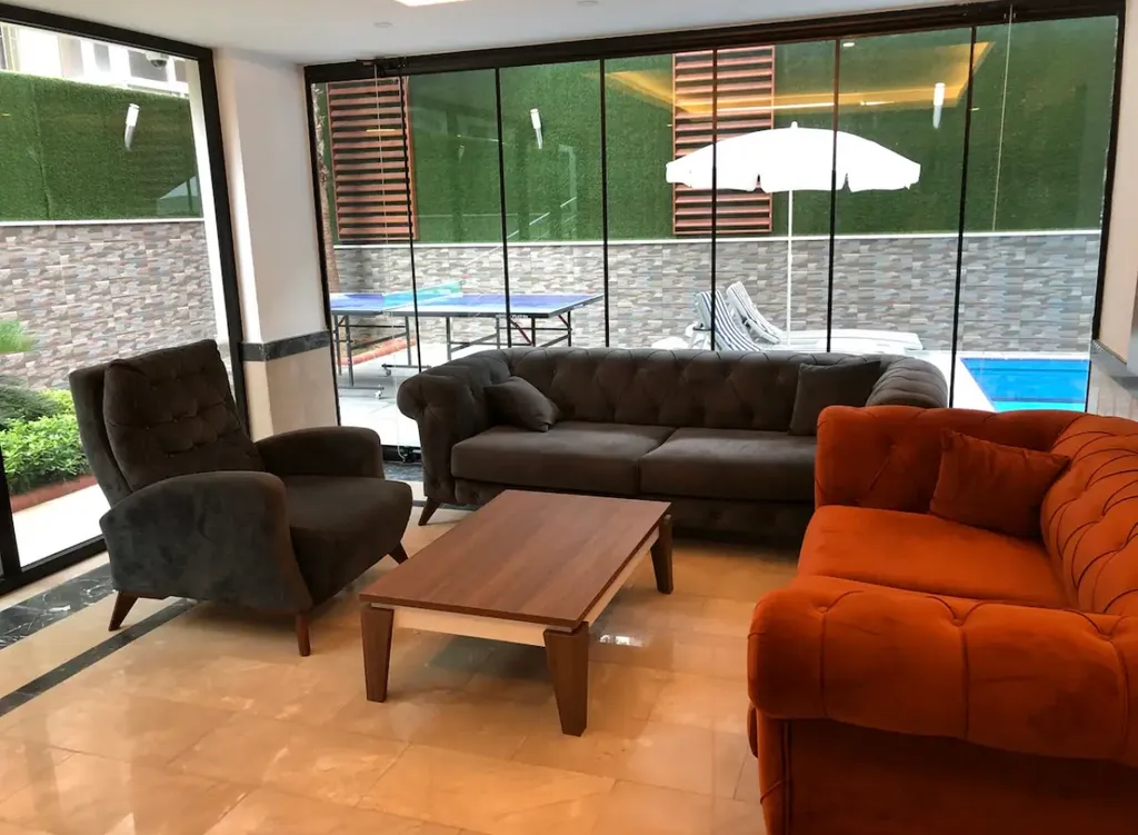 Alanya centre Kleopatra beach 100m to the sea