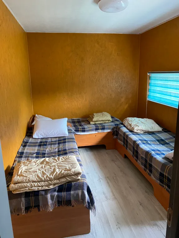 Дом с террасой на берегу реки Кобонка