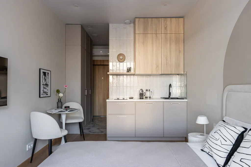 Уютная студия с бассейном 323