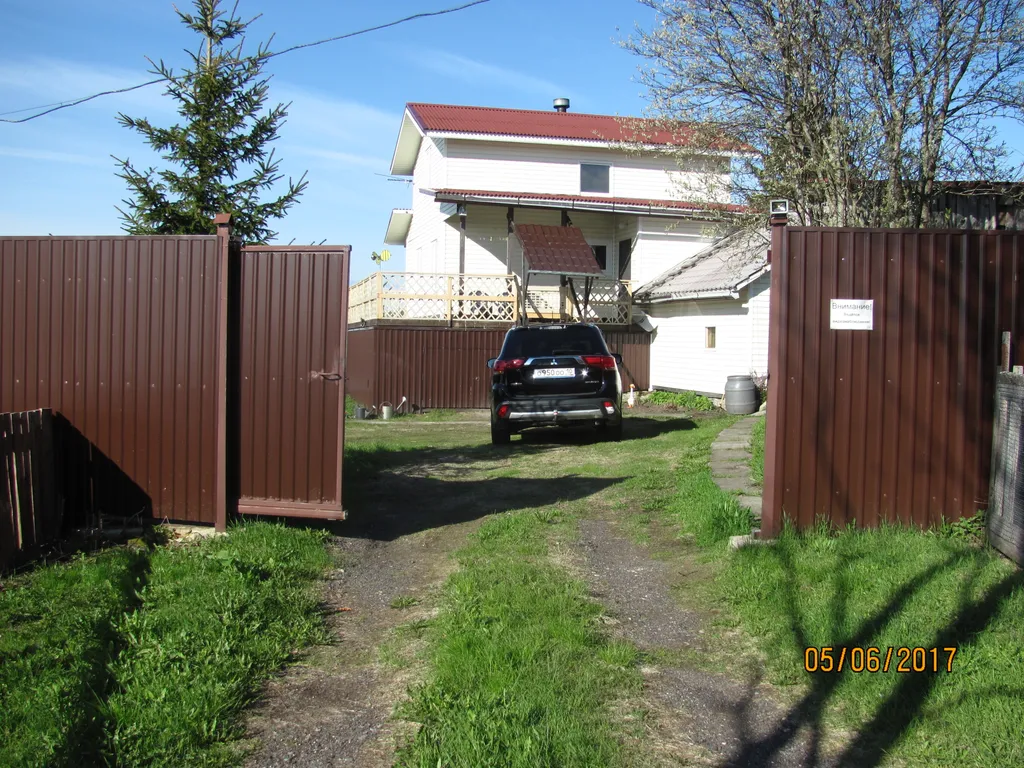 Домик у озера в Карелии