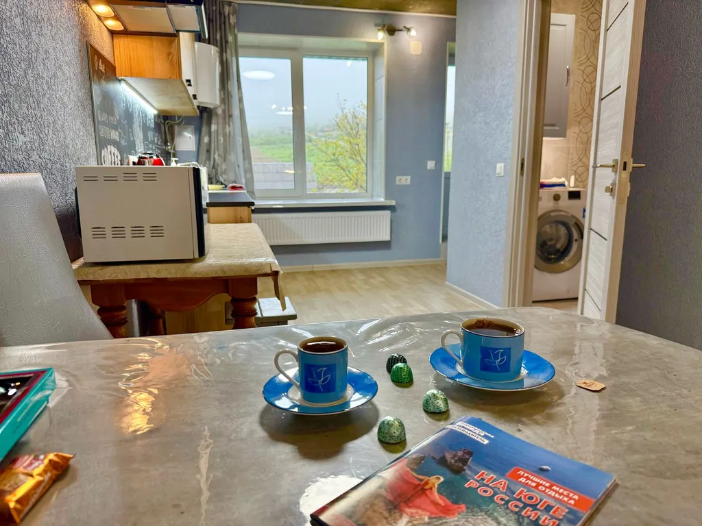 Квартира Новая студия в тихом местечке, зелень, пенье птиц, горы и море — Варваровка