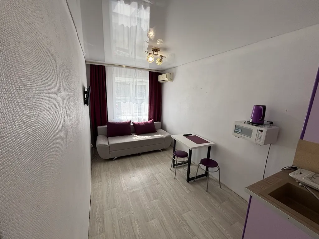 Квартира-студия в центре, на Амурском Бульваре