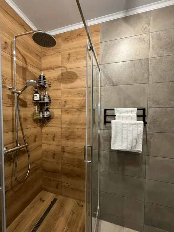 Огромная квартира на набережной