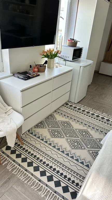 Студия с подогреваемым бассейном в клубном поселке